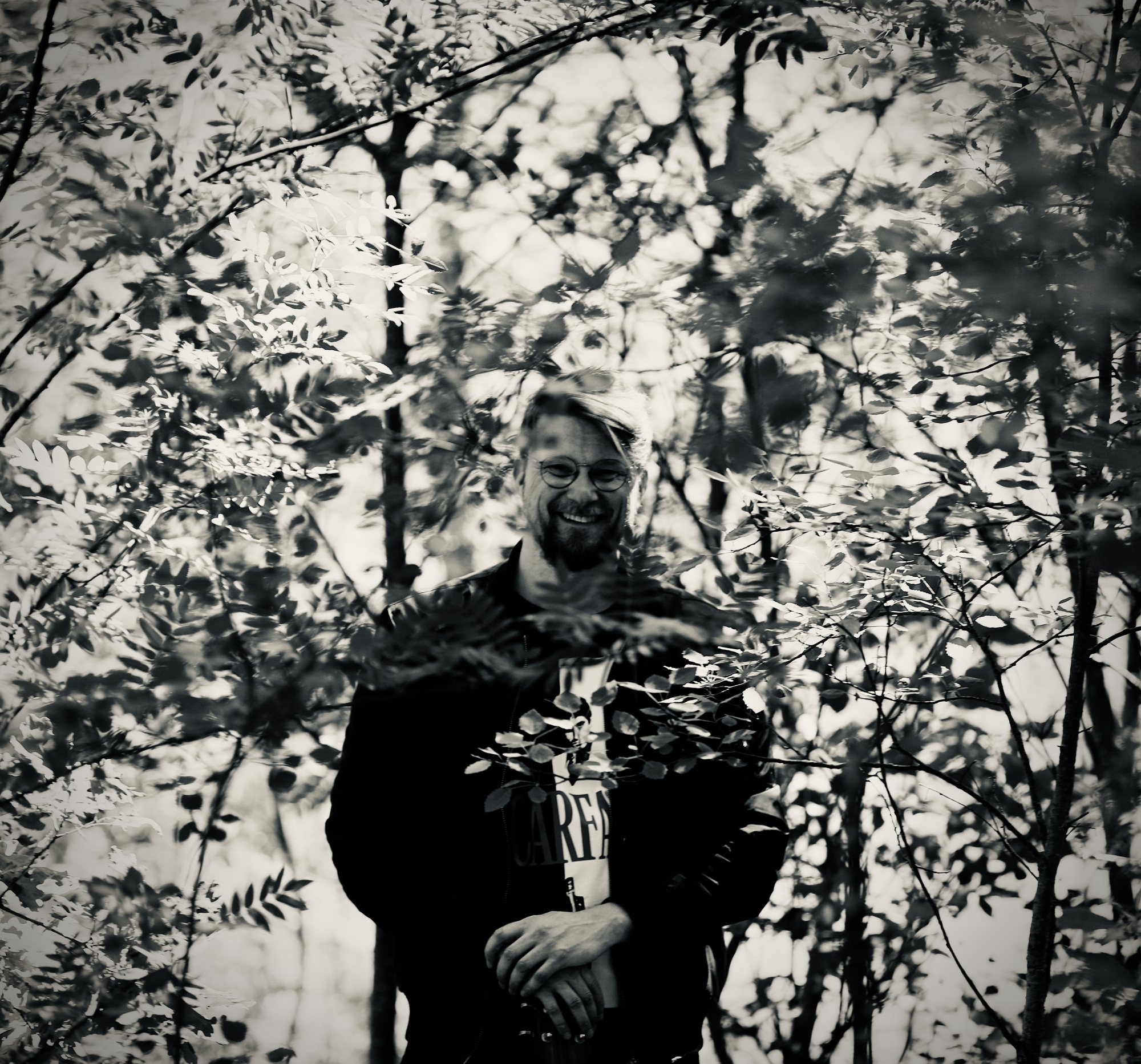 Jarkko Meretniemi lehvien keskellä